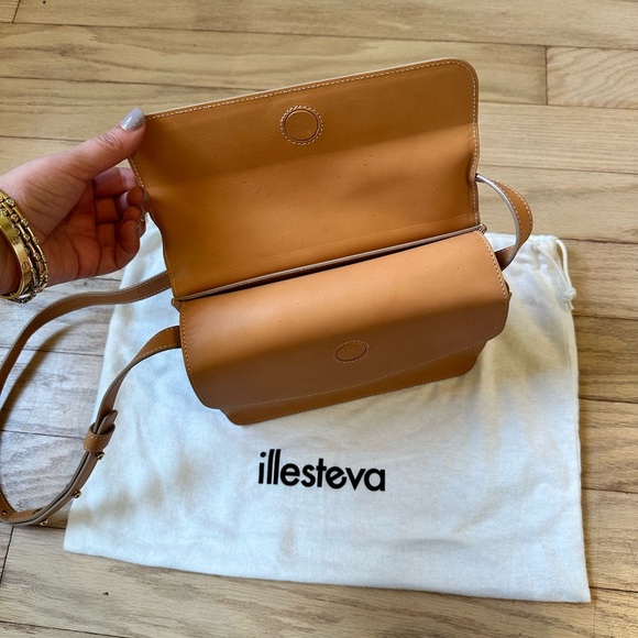 Illesteva Flamingo Flap Shoulder Bag - Picture 6 of 9